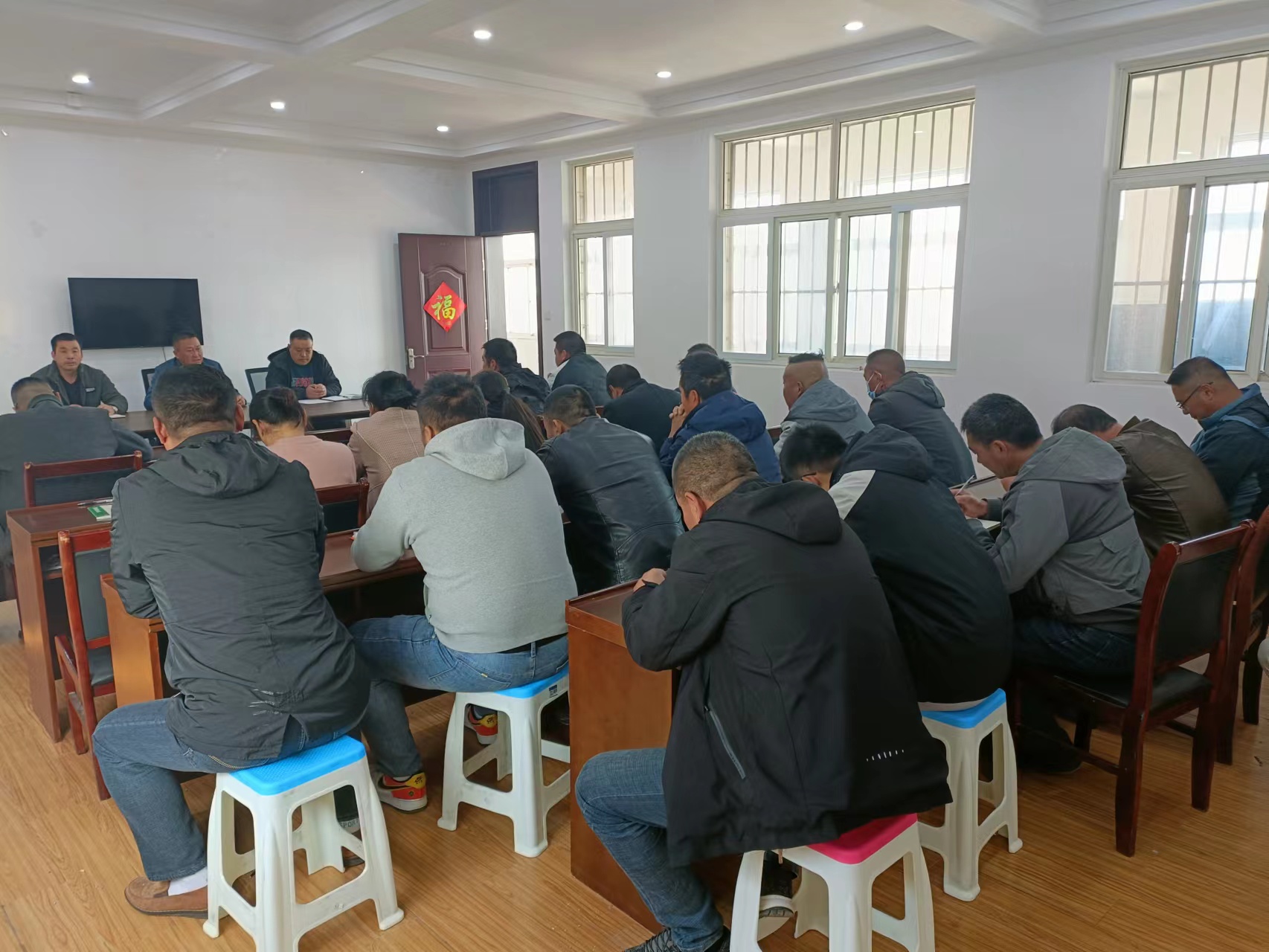 mmexport1670460797938.jpg.jpg mmexport1670460797938.jpg.jpg